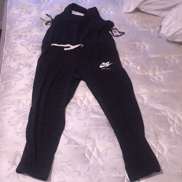 Nike Pants - Nike women’s jumpsuit Nike Pants - Nike women’s jumpsuit